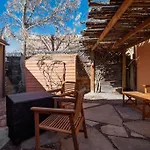 Casita Gomez- Patio, Studio, Railyard District