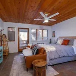 Casita Gomez- Patio, Studio, Railyard District