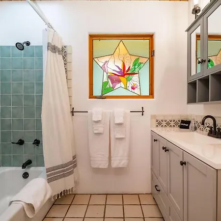 Casita Gomez- Patio, Studio, Railyard District * Santa Fe