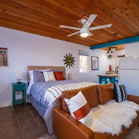 Casita Gomez- Patio, Studio, Railyard District Santa Fe